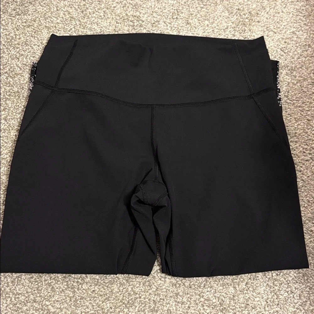 Lululemon Mix & Mesh Crop *21